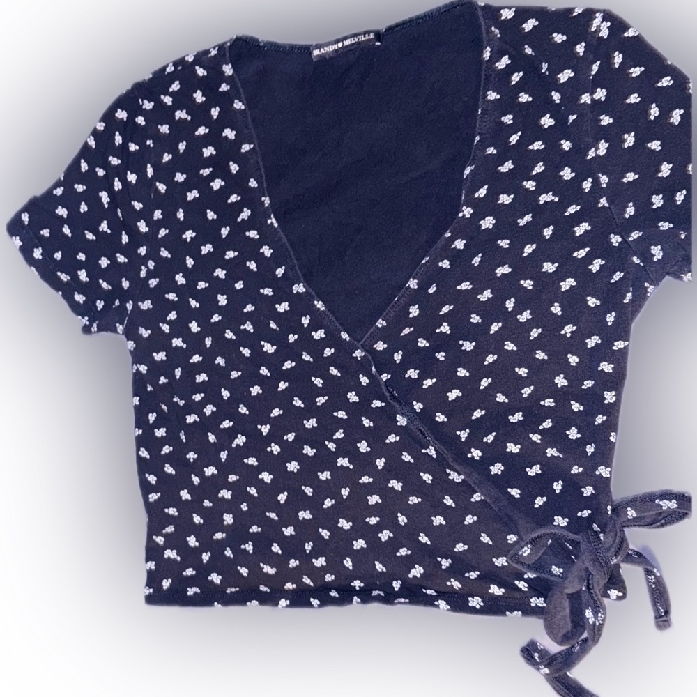 Brandy Melville Floral Tie Wrap Top (Navy Blue and White)